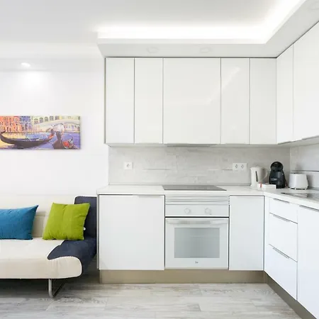Apartment 408 Enchanting El Dorado Accommodation, Sea View!