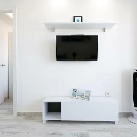 Apartment 408 Enchanting El Dorado Accommodation, Sea View!