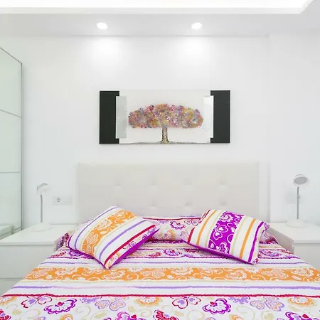Apartment 408 Enchanting El Dorado Accommodation, Sea View!